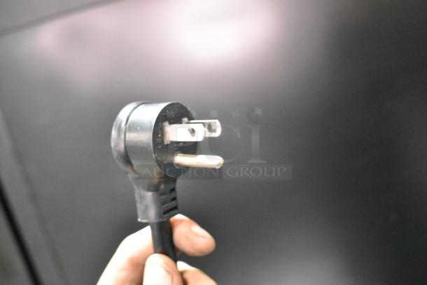 2019 True GDM-26-HC Metal Commercial Single Door Reach In Cooler Merchandiser w/ Poly Coated Racks. 115 Volts, 1 Phase. Tested and Working! - Image 4 of 4