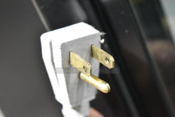 2019 True GDM-72F-HC Metal Commercial 3 Door Reach In Freezer Merchandiser w/ Poly Coated Racks. 208-230 Volts, 1 Phase. Tested and Working! - Image 6 of 6