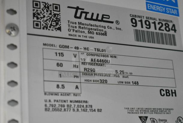 2017 True GDM-49-HC Metal Commercial 2 Door Reach In Cooler Merchandiser w/ Poly Coated Racks. 115 Volts, 1 Phase. Tested and Working! - Image 4 of 5