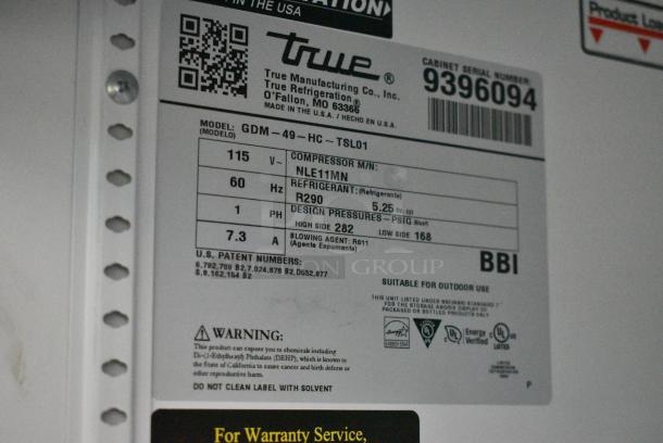 2018 True GDM-49-HC Metal Commercial 2 Door Reach In Cooler Merchandiser w/ Poly Coated Racks. 115 Volts, 1 Phase. Tested and Working! - Image 5 of 7