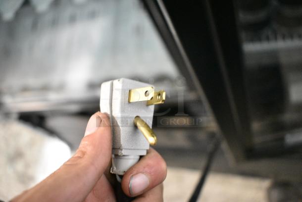 2018 True GDM-49-HC Metal Commercial 2 Door Reach In Cooler Merchandiser w/ Poly Coated Racks. 115 Volts, 1 Phase. Tested and Working! - Image 7 of 7