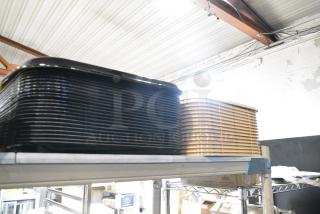 40 BRAND NEW! Poly Food Trays. 40 Times Your Bid!
