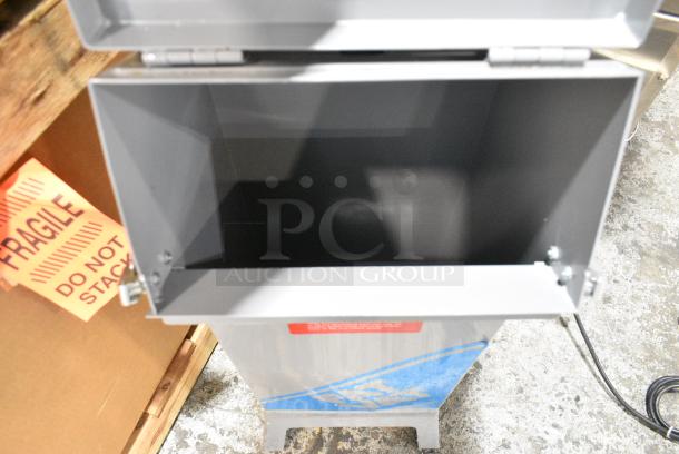 BRAND NEW! Pitco Frialator The Fat Vat Metal Fryer Oil Shuttle - Image 2 of 5