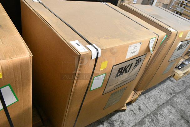 BRAND NEW IN BOX! BKI HFW-R Stainless Steel Commercial Fry Dumping Warming Station. 120 Volts, 1 Phase. - Image 6 of 8