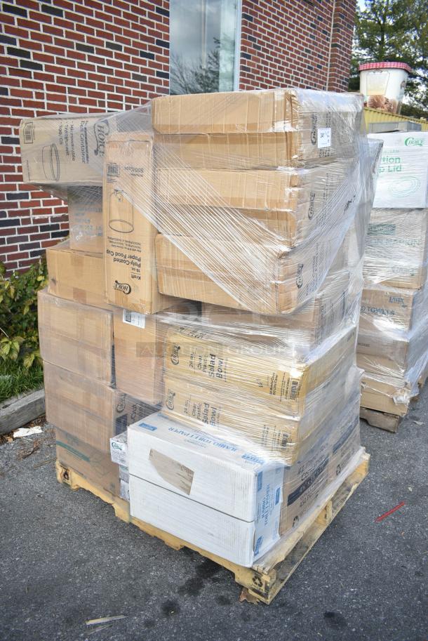 30 BRAND NEW! Boxes Including 3 Box 760SOUP16KB Choice 6 - 16 oz. Kraft Paper Soup / Hot Food Cup Vented Lid - 1000/Case, 2 Box 795PTOKFT1 Choice Kraft Microwavable Folded Paper #1 Take-Out Container 4 3/8" x 3 1/2" x 2 1/2" - 450/Case, 129MCR16W Choice 16 oz. White 6 1/4" Round Microwavable Heavy Weight Container with Lid - 150/Case, 127CH08 Choice 8 oz. Clear RPET Hinged Deli Container - 200/Case, 43258000 Choice Dinner Napkins, 3 Box 182RRF24 Plastic 18" x 24" Food Bag On A Roll - 250/Box. 30 Times Your Bid! - Image 2 of 17