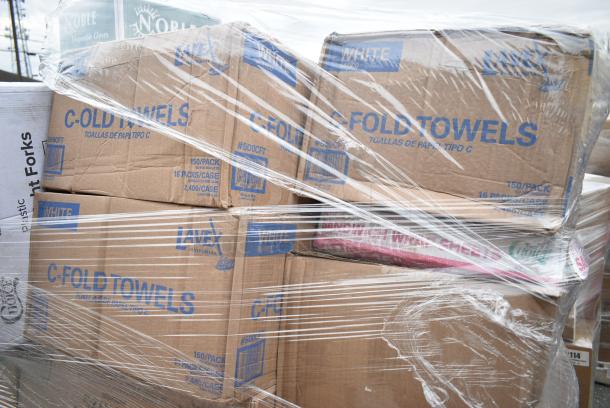 34 BRAND NEW! Boxes Including 3 Box Lavex C Fold Towels, 129MCR50B Choice 43 oz. Black Round Microwavable Heavy Weight Container with Lid 9" - 150/Case, 2 Box 394365L Noble Products Powder-Free Disposable Clear Vinyl Gloves for Foodservice - Large - 1000/Case, 129MCS38B Choice 38 oz. Black Rectangular Microwavable Heavy Weight Container with Lid 8 3/4" x 6 1/4" x 2" - 150/Case, 2 Box 8" Square Palm Leaf Plates, Choice Heavy Weight Forks. 34 Times Your Bid! - Image 6 of 14