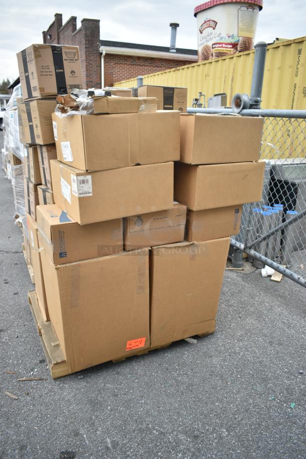 32 BRAND NEW! Boxes Including 12 Box Yoshi EMI-PTB80-10C 80 oz PET Bowls, 2 Box LBB Clear Banana Barge. 32 Times Your Bid! - Image 3 of 14