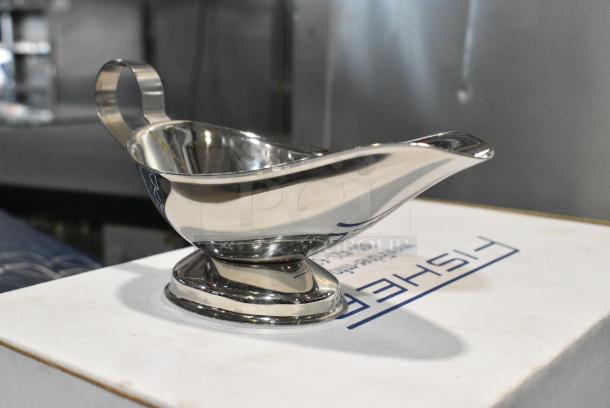 BRAND NEW SCRATCH AND DENT! Lot of Stainless Steel Gravy Boats - Image 5 of 7
