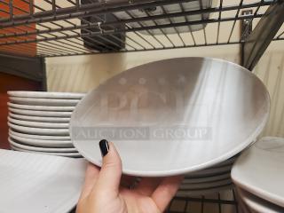 Round Dinner Plates With Raised Edges. 30x Your Bid.