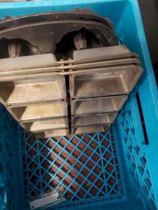 SWEET! 8 Compartment Mini-Bread Baking Pans. 3x Your Bid