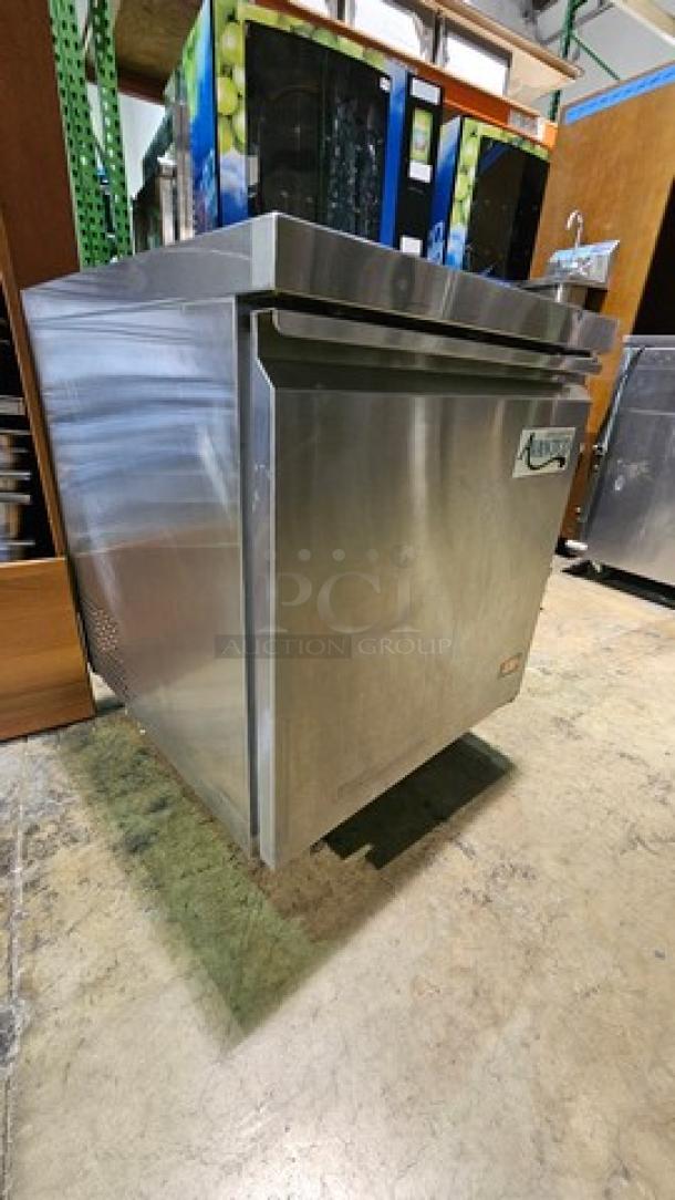 Avantco Undercounter Freezer on casters - Image 4 of 5