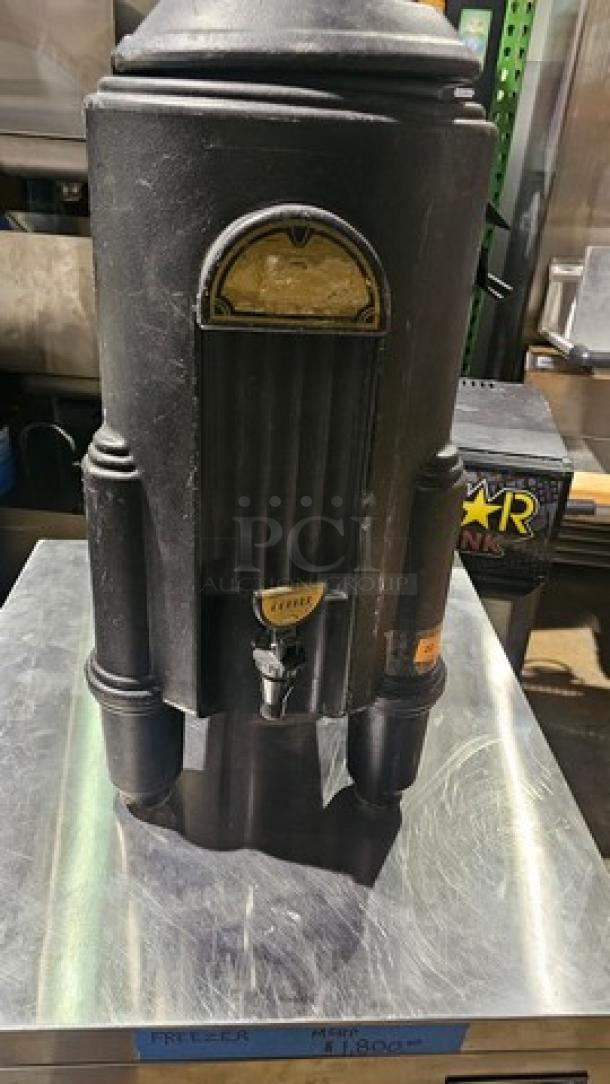 Cambro 5 - Gallon Insulated Beverage Dispenser. - Image 1 of 4