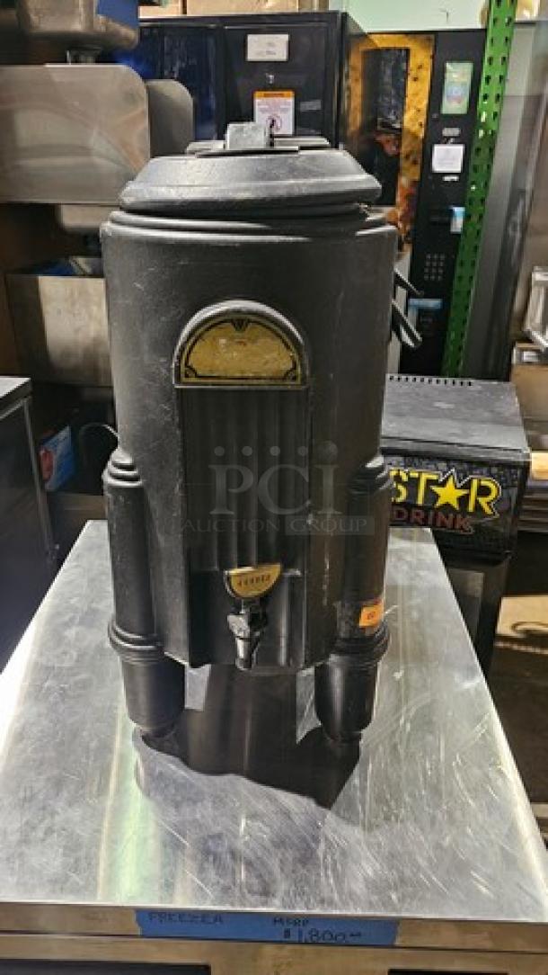 Cambro 5 - Gallon Insulated Beverage Dispenser. - Image 4 of 4