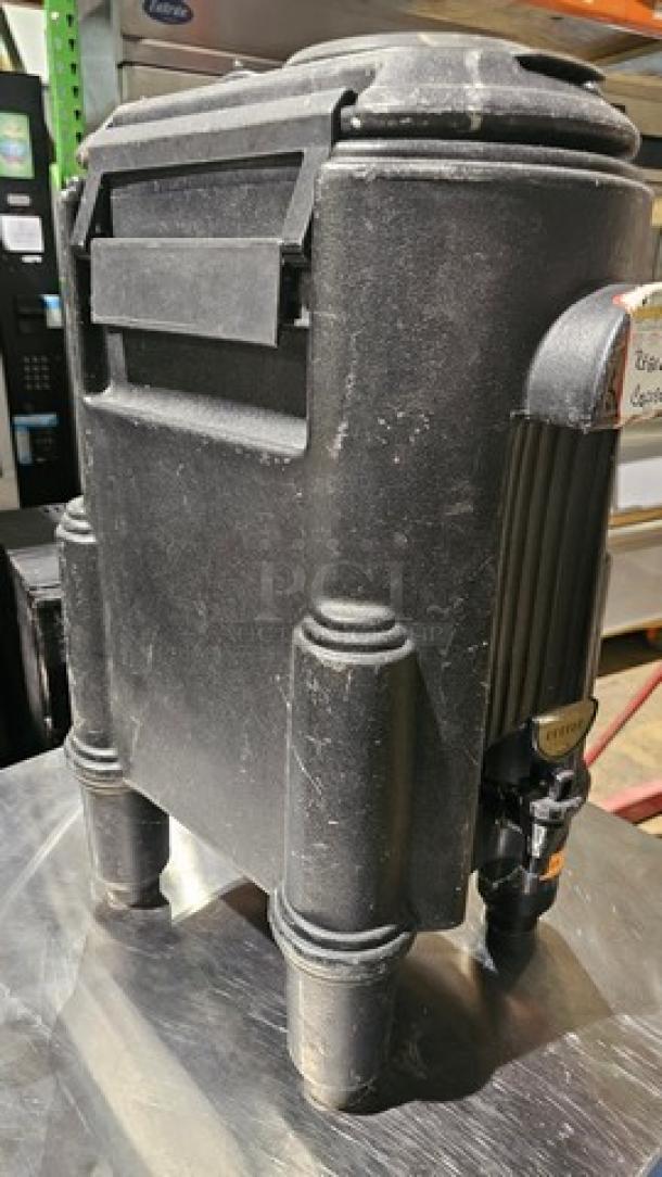 Cambro 5 - Gallon Insulated Beverage Dispenser - Image 3 of 5