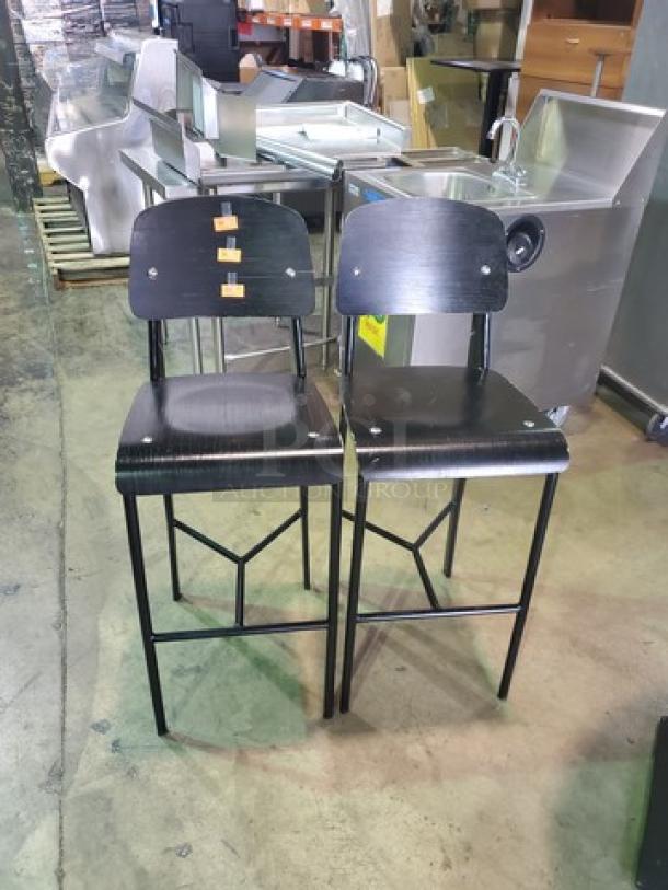 2 Bar Stools (2xBid) - Image 1 of 1
