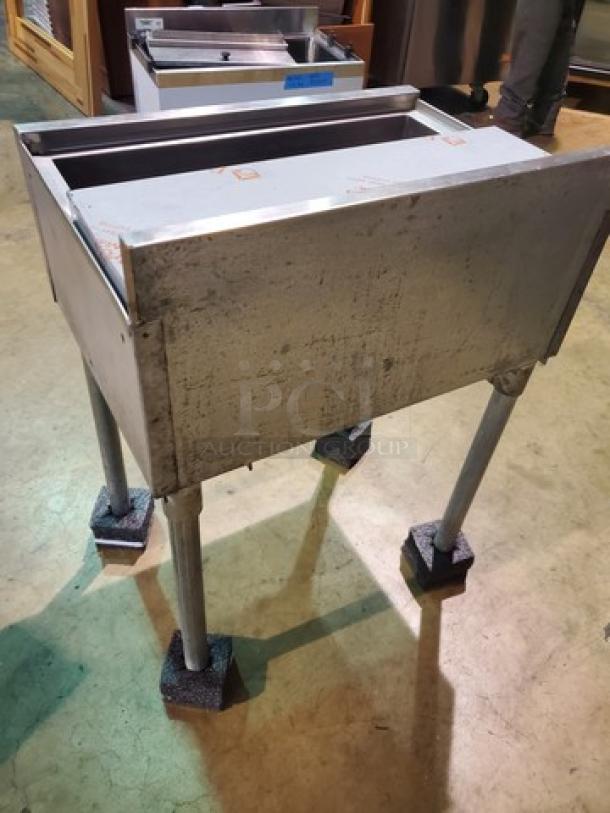 Krowne 1880 Ice Bin - Image 4 of 4