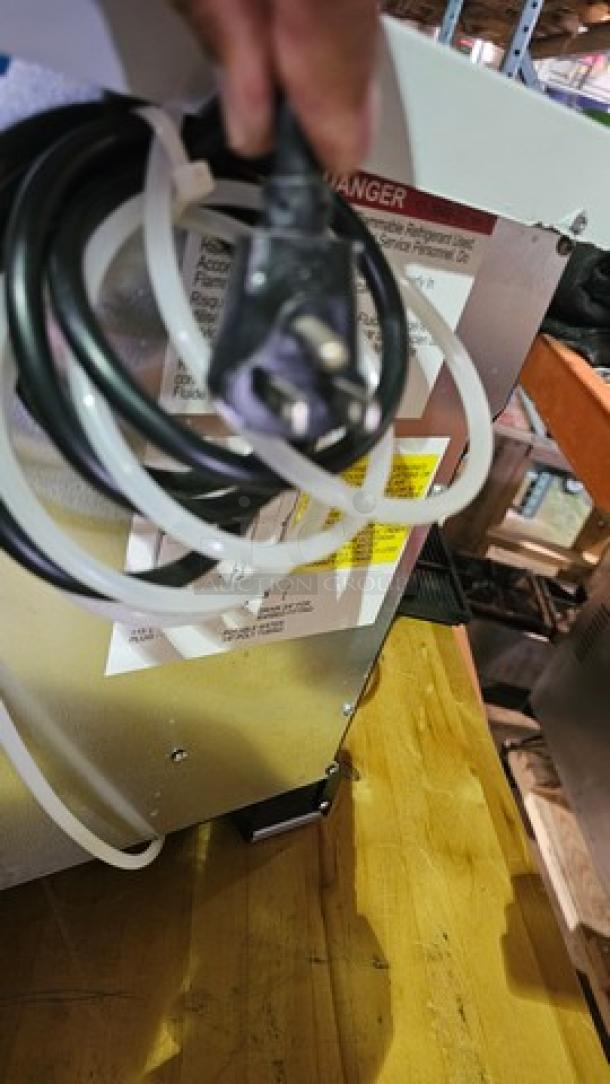 Scotsman 196 lb Countertop Water & Nugget Ice Dispenser. 7 lb Bin - Image 6 of 8