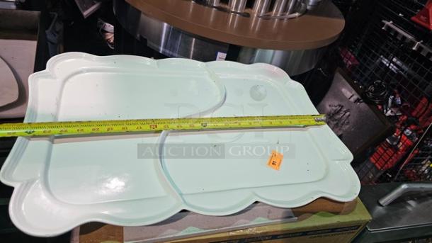 Platter. Aluminum alloy construction. Durable and unbreakable. 100% food safe. Unique shape adds an exotic touch. Safe for use at temperatures of -20° F up to 650° F. Superior conduction keeps hot food hot and cold food cold. Perfect for serving and displaying appetizers or desserts - Image 1 of 2