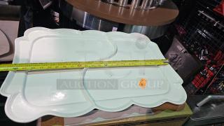 Platter. Aluminum alloy construction. Durable and unbreakable. 100% food safe. Unique shape adds an exotic touch. Safe for use at temperatures of -20° F up to 650° F. Superior conduction keeps hot food hot and cold food cold. Perfect for serving and displaying appetizers or desserts