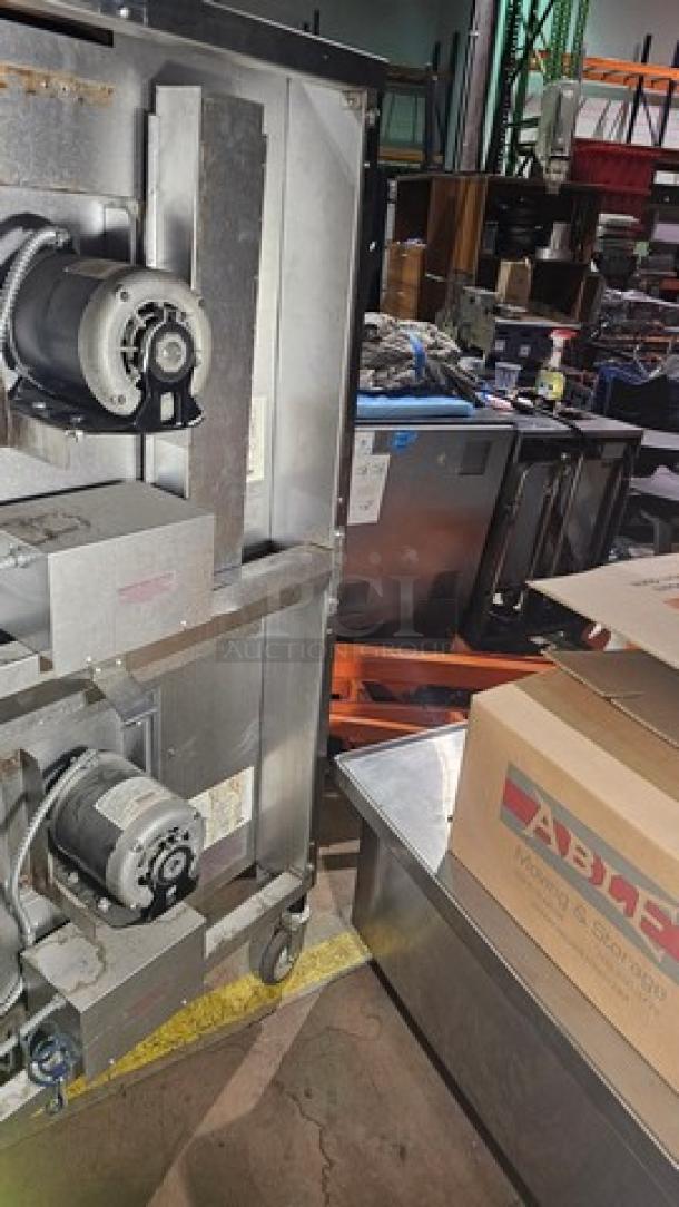 Blodgett Electric Double Deck Full Size Convection Ovens. 208V, 3 PH. 5 racks in each oven. Bottom oven has casters. (2xBID) - Image 6 of 7