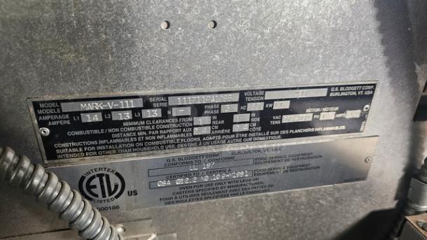 Blodgett Electric Double Deck Full Size Convection Ovens. 208V, 3 PH. 5 racks in each oven. Bottom oven has casters. (2xBID) - Image 7 of 7