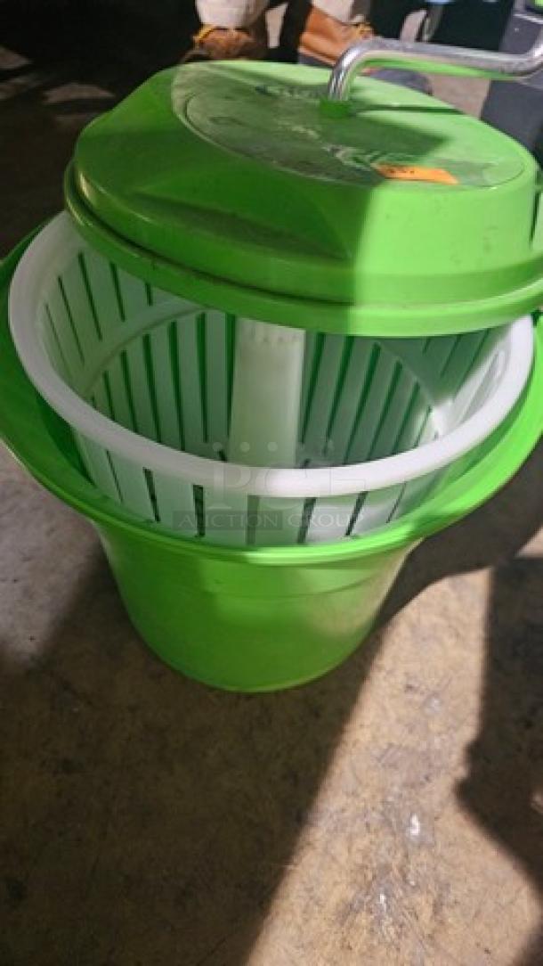 Choice Salad Spinner / Dryer - Image 1 of 3