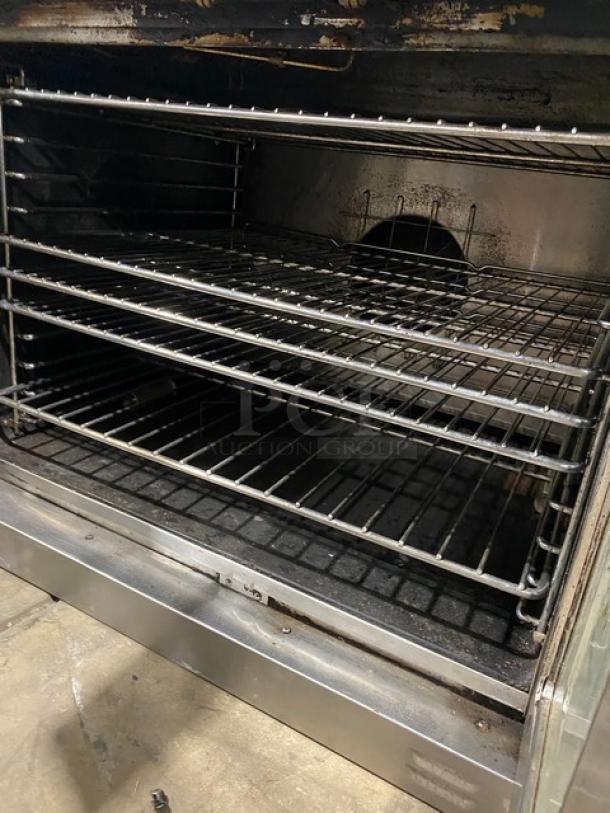 Bakers Pride Cyclone Series Commercial Stainless Steel Natural Gas Powered Single Stack Convection Oven! With Wired Oven Racks! With Legs! - Image 5 of 9
