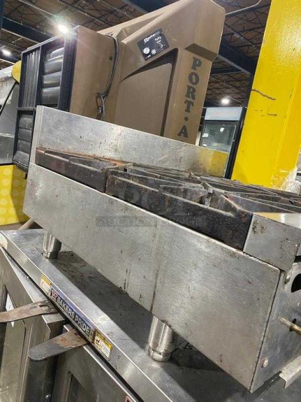 Vulcan Commercial Stainless Steel Natural Gas Powered Countertop 6 Burner Range! Model: VHP636! On Legs! - Image 2 of 8