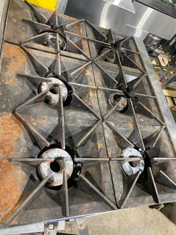 Vulcan Commercial Stainless Steel Natural Gas Powered Countertop 6 Burner Range! Model: VHP636! On Legs! - Image 6 of 8