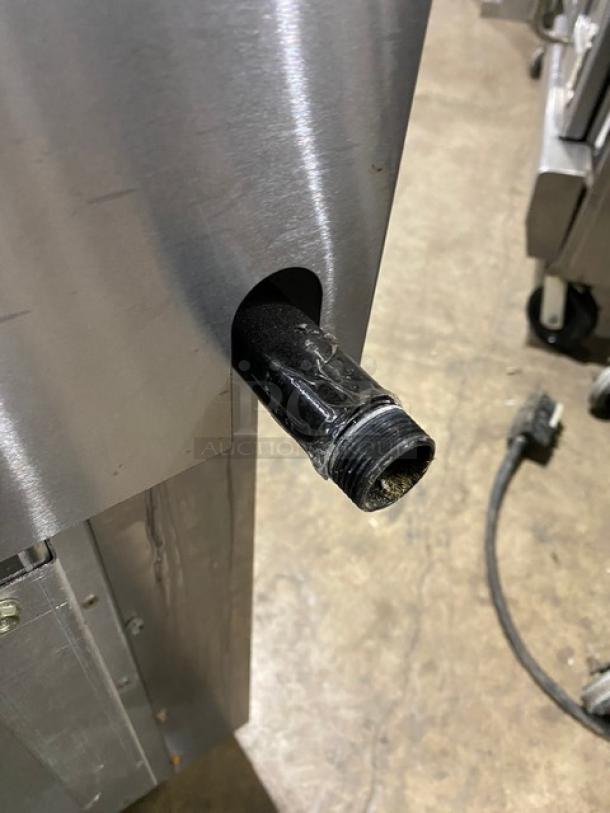 Connerton Commercial Stainless Steel Natural Gas Powered 6 Burner Range! With Full Sized Oven Underneath! With Back Splash & Overhead Salamander Shelf! With Oven Rack! On Casters! Model: CN36-6 SN: 700382F22! - Image 9 of 9