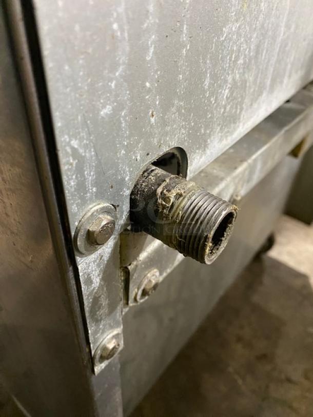 Asber Commercial Stainless Steel Natural Gas Powered 6 Burner Range! With Full Sized Oven Underneath! With Back Splash & Overhead Salamander Shelf! With Oven Rack! On Casters! - Image 9 of 9