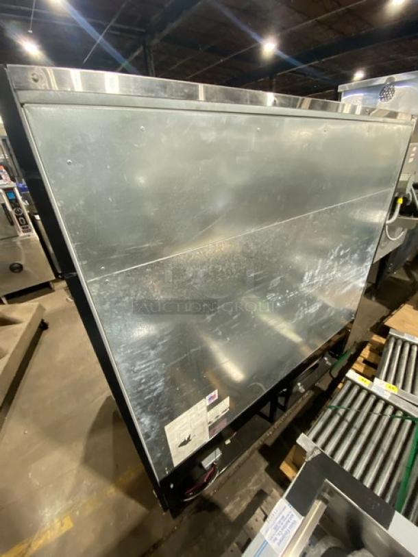 Federal Industries Commercial High Profile Refrigerated Open Grab-N-Go Display Case Merchandiser! With Energy Saving Night Curtains! With Adjustable Shelf! Model: RSSM560SC-3 SN: 08111052558! 120/208-240V 1 Phase! - Image 3 of 6