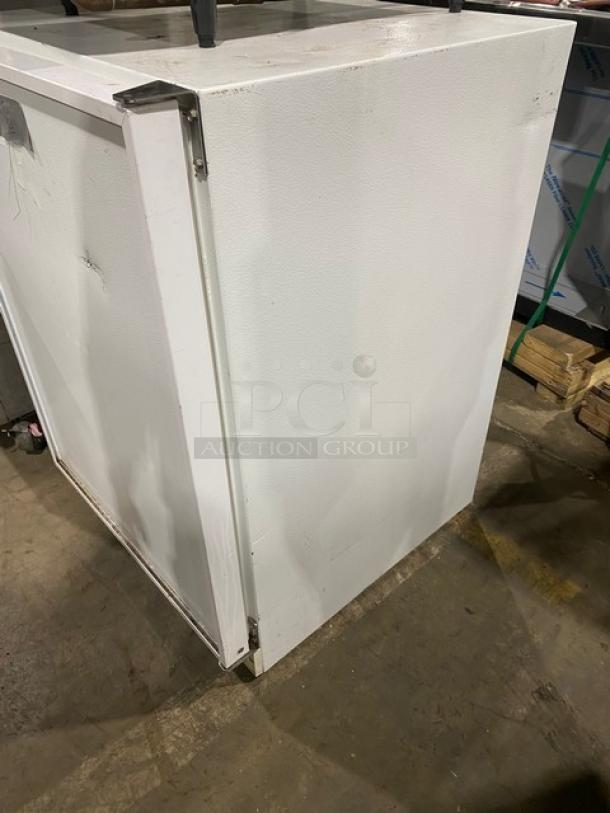 Marvel Scientific Undercounter Single Door Reach In Refrigerator! With Mini Freezer Compartment! With Poly Coated Rack! SN: 042502012! 115V! - Image 2 of 8