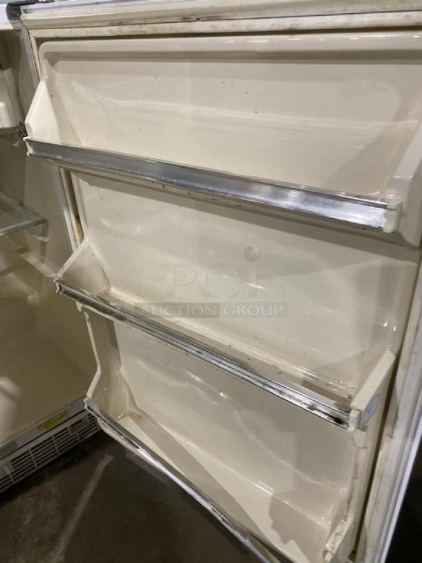 Marvel Scientific Undercounter Single Door Reach In Refrigerator! With Mini Freezer Compartment! With Poly Coated Rack! SN: 042502012! 115V! - Image 6 of 8