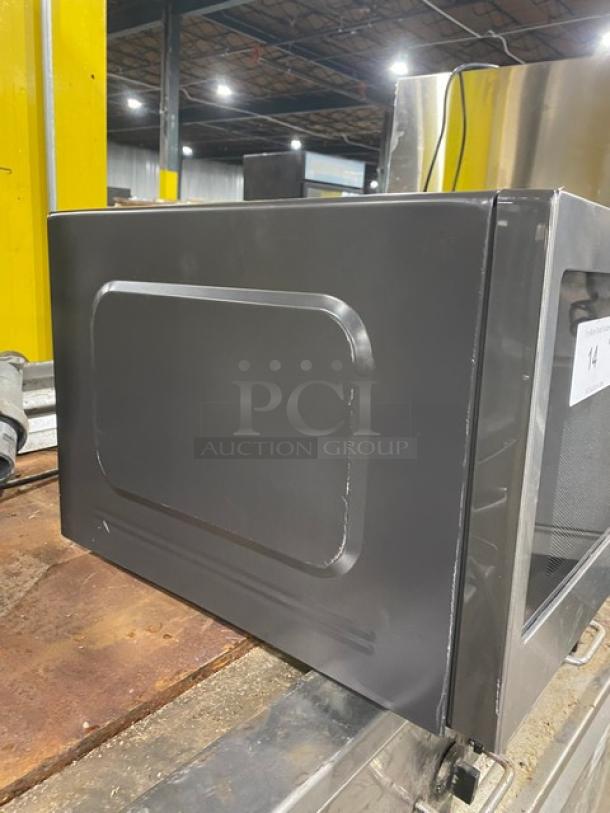 GE Appliances Commercial Countertop Microwave Oven! 120V! Model: PES7227SL1SS SN: GL209308A! - Image 2 of 7