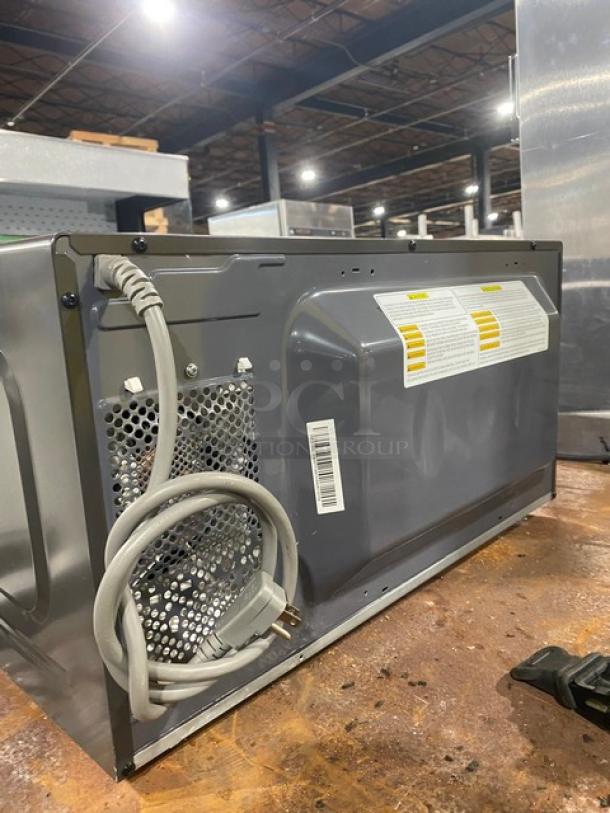 GE Appliances Commercial Countertop Microwave Oven! 120V! Model: PES7227SL1SS SN: GL209308A! - Image 4 of 7