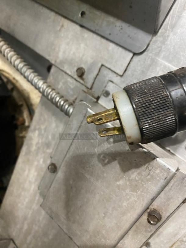 Montague Commercial Stainless Steel Natural Gas Powered Single Stack Convection Oven! With Wired Oven Racks! On Casters! - Image 8 of 8