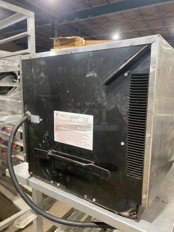 Amana Commercial Stainless-Steel Heavy-Duty Countertop Microwave Oven! With Programmable Touch Pad! Model: RC30S2 SN: 1701140487! 208/240V! - Image 4 of 8