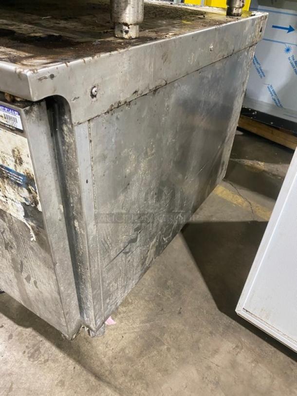 Traulsen Commercial Stainless Steel Single Door Refrigerated Chef Base! On Casters! 115V! Model: TE048HT-ZHR01 SN: T94492D15! - Image 2 of 7