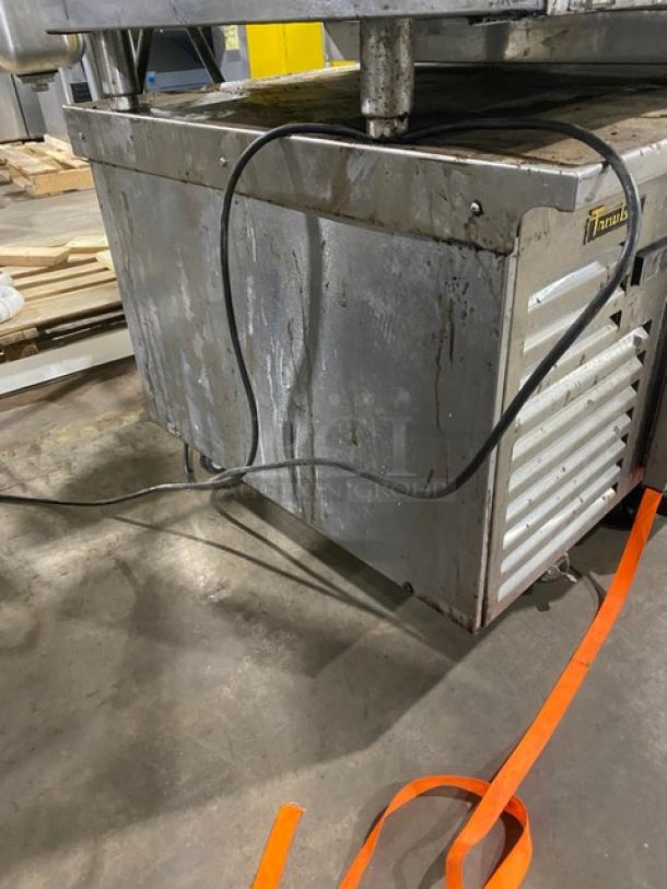 Traulsen Commercial Stainless Steel Single Door Refrigerated Chef Base! On Casters! 115V! Model: TE048HT-ZHR01 SN: T94492D15! - Image 3 of 7