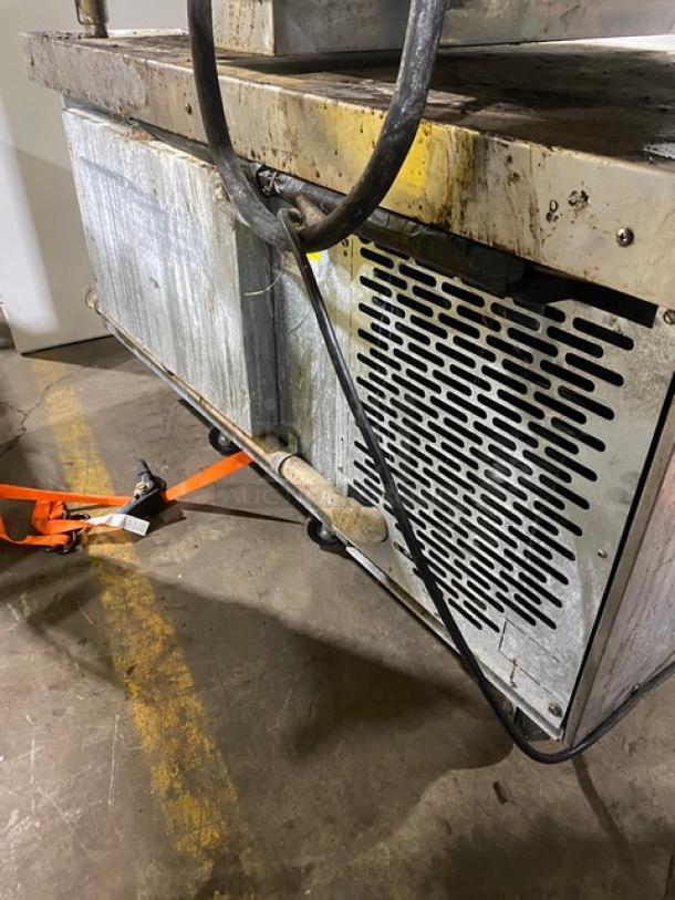 Traulsen Commercial Stainless Steel Single Door Refrigerated Chef Base! On Casters! 115V! Model: TE048HT-ZHR01 SN: T94492D15! - Image 4 of 7