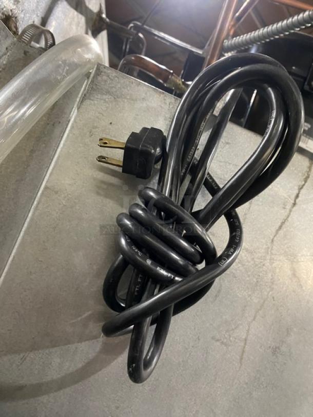 Traulsen Commercial Double Sliding Glass Door Reach In Refrigerator Merchandiser! With Metal Racks! With Legs! 115V 1 Phase! Model: RHT232NREFSL SN: A963040F00! - Image 9 of 9