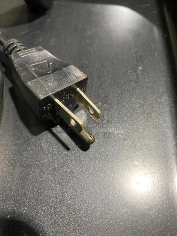 Spring USA Commercial Countertop Dual Hot / Cold System Chafer! With Full Sized Insert Pan! On Legs! 110-120V! Model: HC380-CT SN: 1400490! - Image 7 of 7