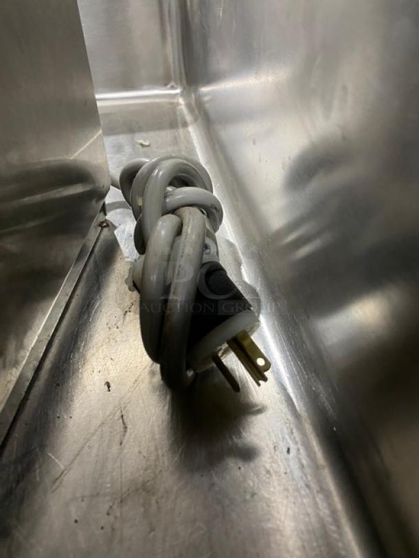 Sharp Commercial Stainless Steel Countertop Microwave Oven! With Programable Touch Pad! 208/230V! Model: R-23GT SN: 12618! - Image 8 of 8