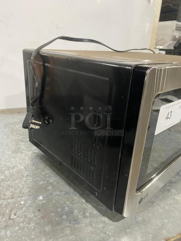 LG Commercial Stainless Steel Countertop Microwave Oven! Model: LCS1112ST SN: 612TAQPB7404! 120V 1 Phase! - Image 3 of 9