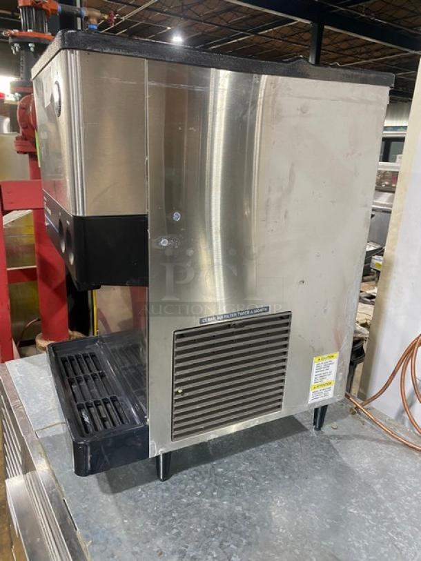 Hoshizaki Commercial Stainless Steel Countertop Ice Maker! With Ice & Water Dispenser! With Built In Ice Bin! On Legs! 115-120V 1 Phase! Model: DCM-270BAH SN: T14789B! - Image 3 of 8