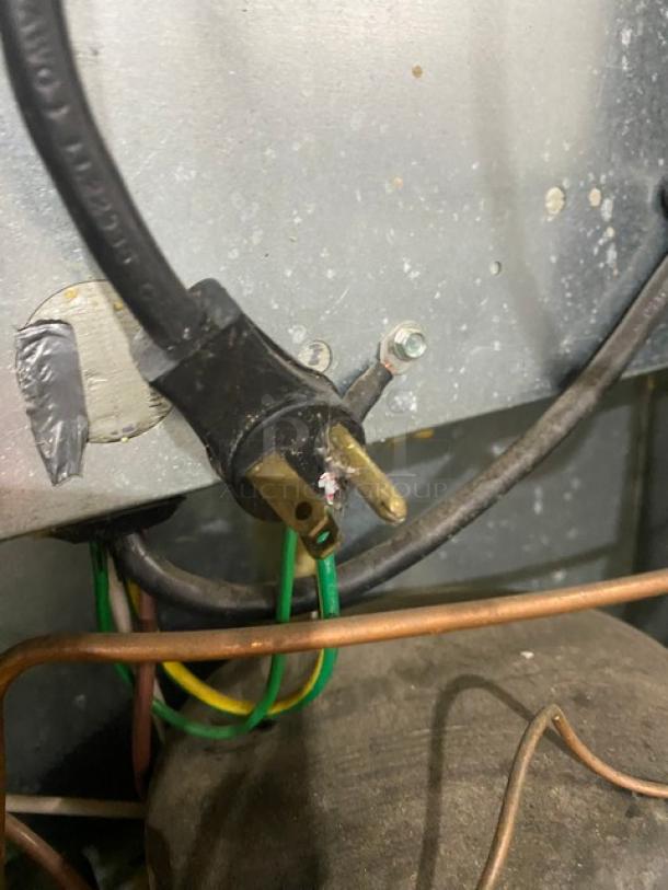 Delfield Commercial Stainless Steel Single Door Undercounter Refrigerator! With Racks! On Legs! 115V 1 Phase! Model: 406CA-A33 SN: 1308152001456! - Image 7 of 7