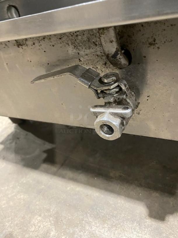 Cvap Silver Edition Commercial Stainless Steel Electric Powered Half Size Undercounter Cook-N-Hold Oven! With Built In Pan Racks! On Casters! 208V 1 Phase! Model: CAC507GR SN: 20170727-0001! - Image 8 of 9