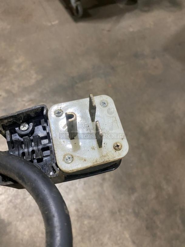 Cvap Silver Edition Commercial Stainless Steel Electric Powered Half Size Undercounter Cook-N-Hold Oven! With Built In Pan Racks! On Casters! 208V 1 Phase! Model: CAC507GR SN: 20170727-0001! - Image 9 of 9