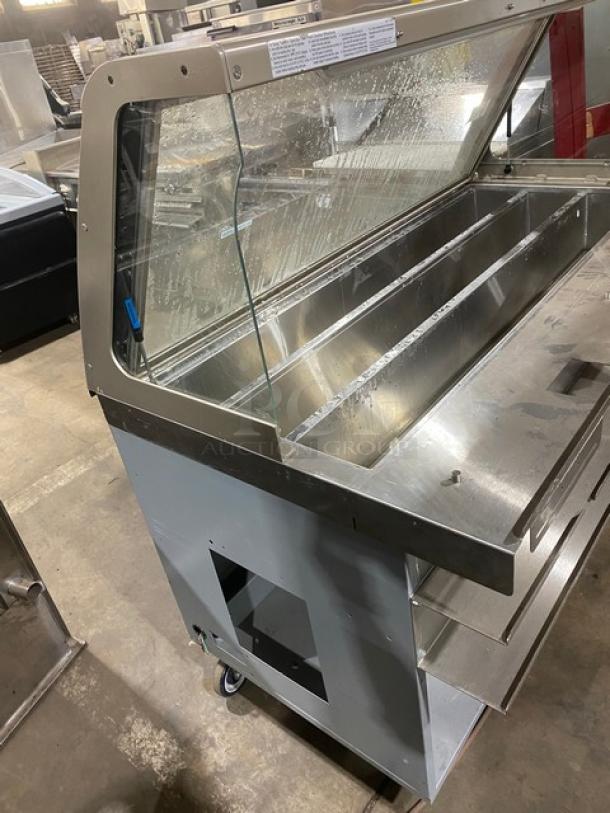Duke Commercial Subway Style Sandwich Condiment Prep Table! With Tri-Channel Cold Pan! With Angled Glass Sneeze Guard! With Stainless Steel Functionality Shelfing! With Additional Dry Storage Underneath! On Casters! 120V 1 Phase! Model: SUB-CP-TC60 M SN: 06142761! - Image 3 of 8